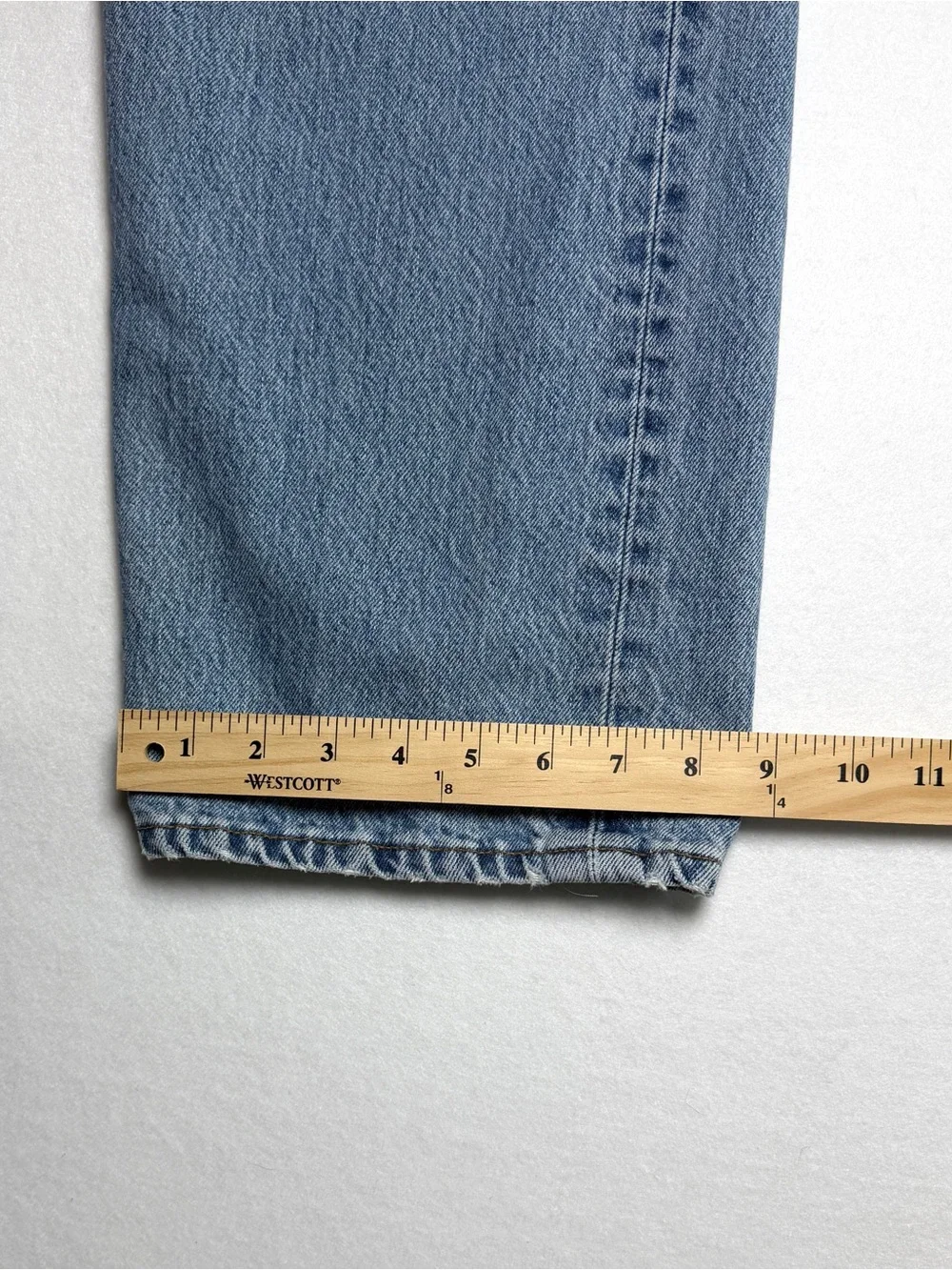 1995 Levi's 501 Straight Button Fly Med Wash Actual Size 39 X 30 READ DESCRIP